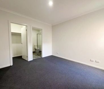 37 Gelantipy Drive, Truganina VIC 3029 - Photo 5