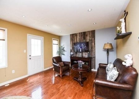 For Lease - 1175 McDowell Crescent, Milton, Ontario - Photo 2