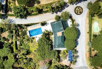 Luxury Villa for rent in Las Chapas, Spain