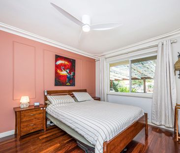 LOVELY FAMILY HOME - WITH A POOL - Photo 6