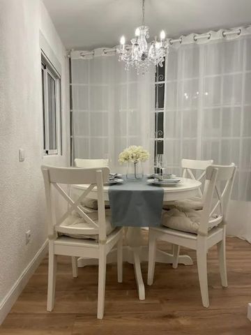 Plaza Pintor Anglada, Valencia, Valencian Community 46022 - Photo 5