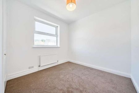 Newbury, Berkshire, RG14 - Photo 2