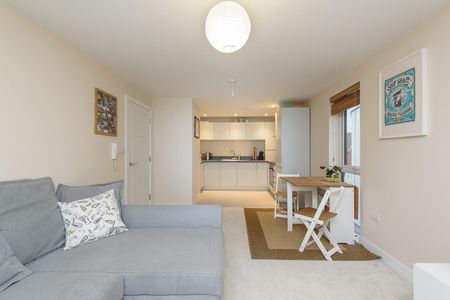 1 Bed Flat, Clayewater Court, BS5 - Photo 3