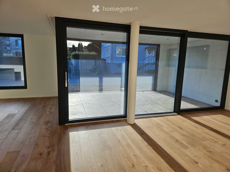 Moderne 4.5-Zimmer-Neubauwohnung mit grosser Loggia-Terasse - Photo 2