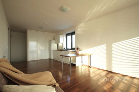 Pronájem bytu 2+kk 64 m² - Fotografie 2