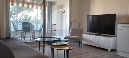 BEAU 2P AVEC PISCINE AU ROOF TOP - Photo 2