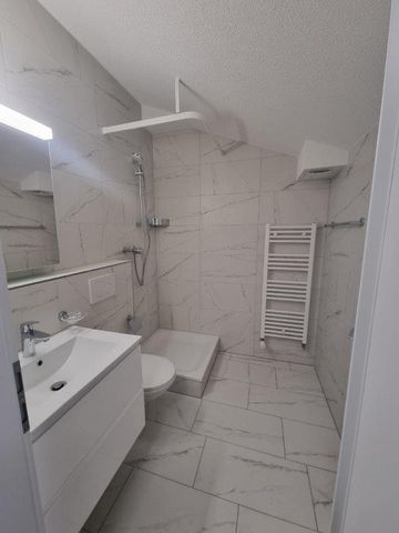 Charmant appartement sous les toits de 1 pièce à Bévilard - Photo 3