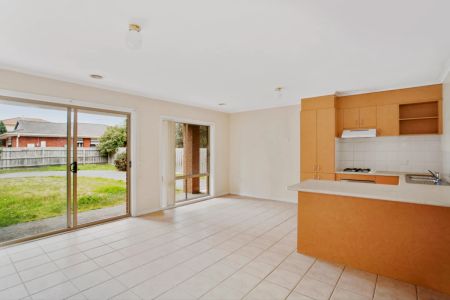 3 Bed, 2 Bath - Photo 2