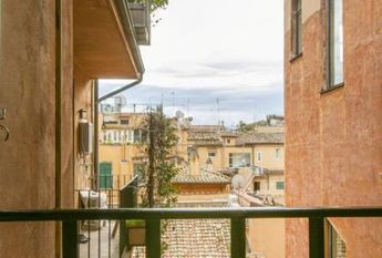 Spanish Steps .Charming two-room apartment with balcony and views over the rooftops of Rome . In residence with dayluy cleaning , A/C wifi , consierge. Rif #1948