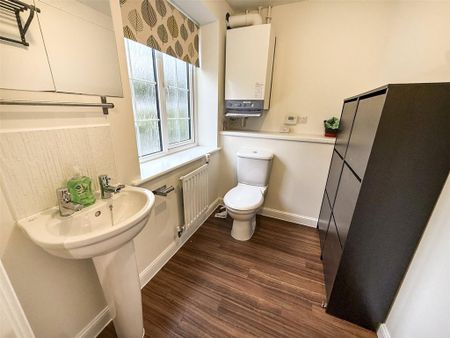 3 bedroom terraced house to rent - Photo 3