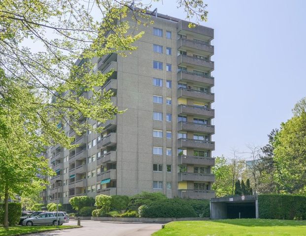 Appartement de 2 pièces au 5ème étage, de 33 m2 + cave - Parking interne obligatoire CHF. 200.- VISITE : 31/05/2024 à 18h, directement sur place, sans inscription préalable. - Photo 1