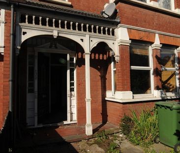 2 Bed Flat, Harrow View, HA1 - Photo 5