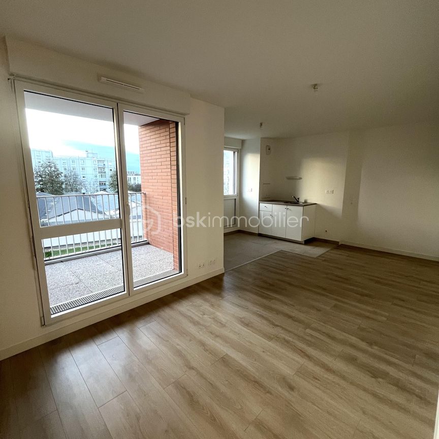 Appartement de 65 m² à Clichy-Sous-Bois - Photo 1