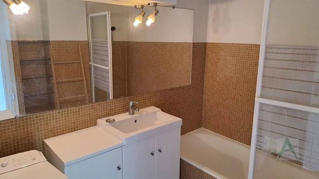 CHAMBERY - Secteur Pompiers - T2 meublé dernier étage - Photo 1