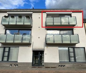 Verzorgd appartement op de 1ste verdieping met 2 slaapkamers, autos... - Foto 5