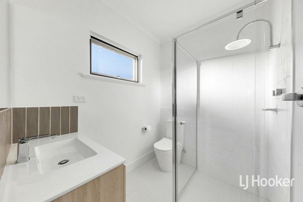 Charming Home Opposite Tea Tree Gully Golf Course - Photo 1