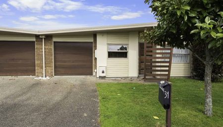 Hamilton East Hideaway - Photo 5