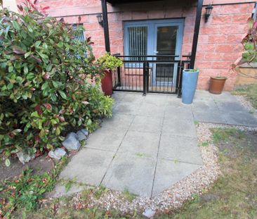 2 bedroom flat to rent - Photo 5