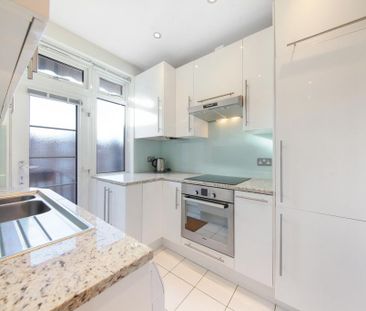 2 bedroom flat to rent - Photo 6