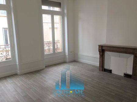 Location Appartement 3 pièces 67m² ST CHAMOND 42400 - Photo 5