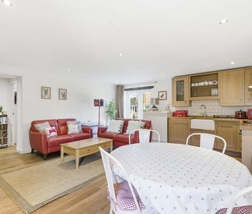 2 bedroom semi-detached house to rent - Photo 5