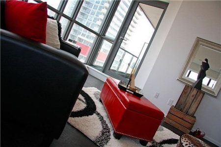 For Lease - 8 Charlotte Street Unit# 2003, Toronto, Ontario - Photo 4