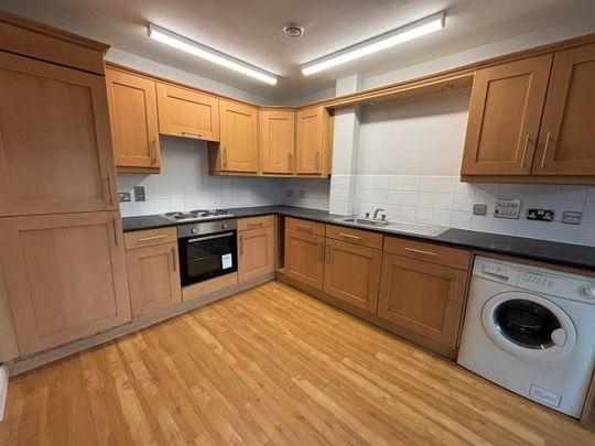 2 bedroom flat to rent - Photo 1