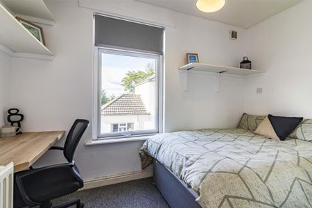 4 bedroom terraced house to rent - Photo 2