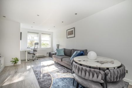 2 bedroom flat to rent - Photo 3