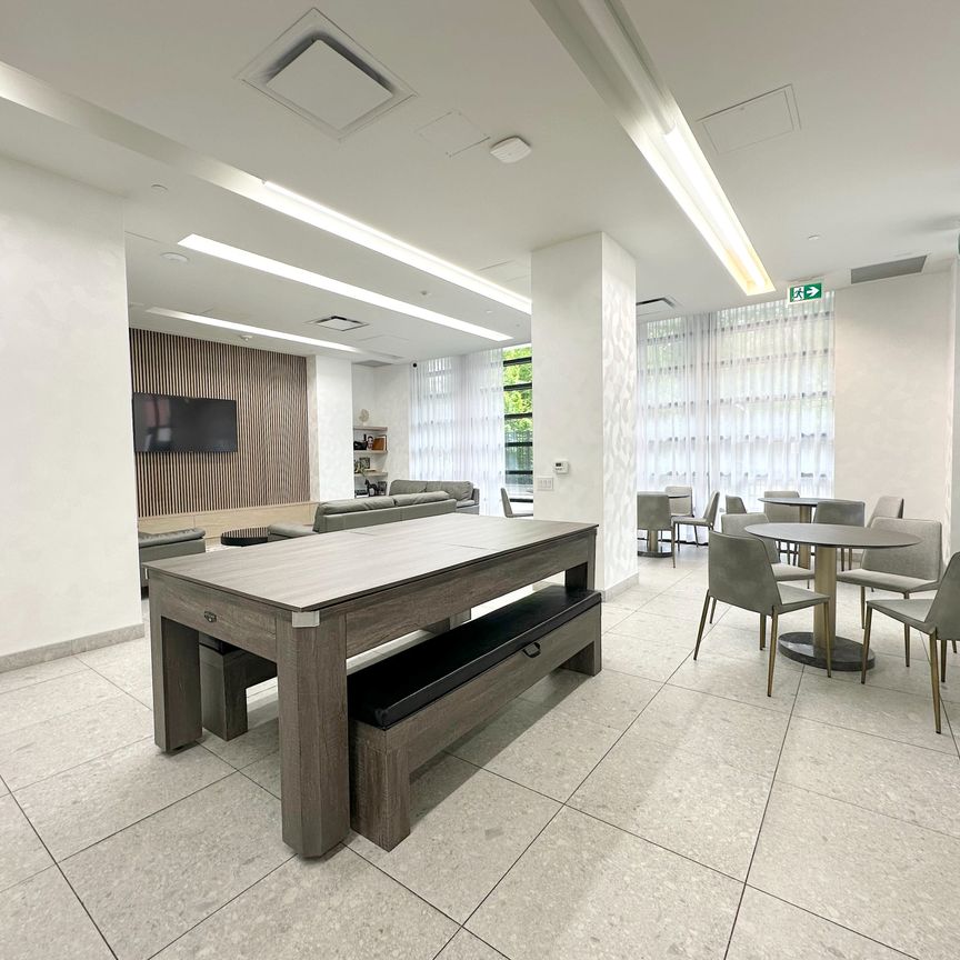 For Lease - 3385 Dundas Street Unit# 708, Toronto, Ontario - Photo 1