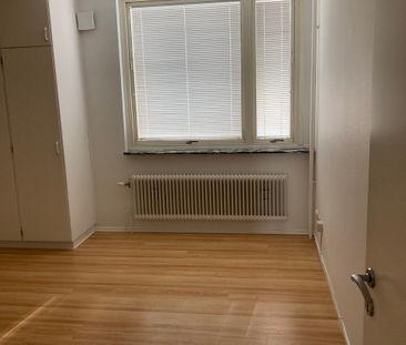 Delvis möblerat rum till kvinnlig student - Photo 2