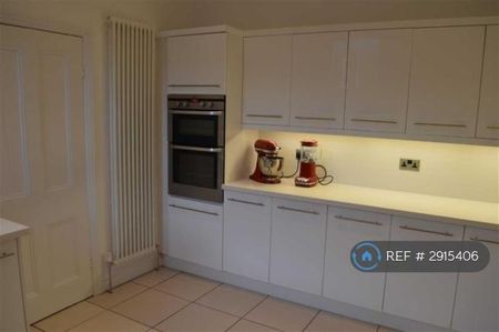 3 bedroom terraced house to rent - Photo 3