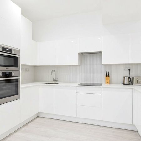 1 bedroom Studio in High Street, Maidenhead - Photo 4