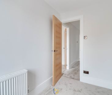 3 bed semi-detached house to rent in Sinclair Drive, Coventry, CV6 - Photo 3