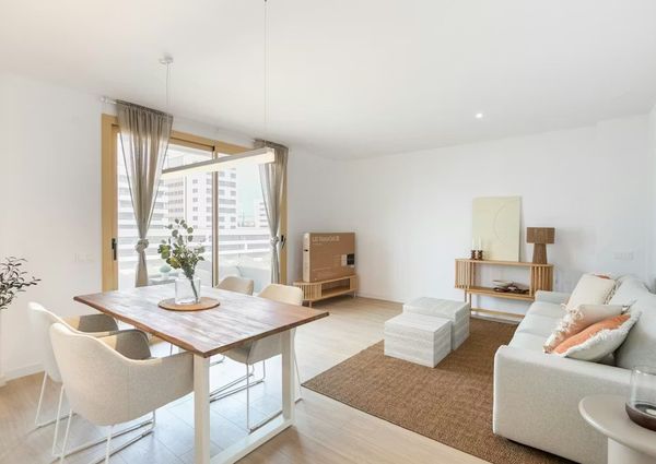 Carrer de Pi i Margall, Badalona, Catalonia 08912