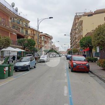 Multilocale in affitto - Photo 1