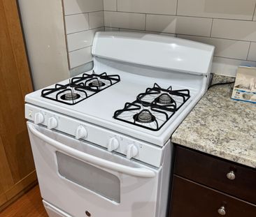 For Lease - 796 Ossington Avenue, Toronto, Ontario - Photo 4