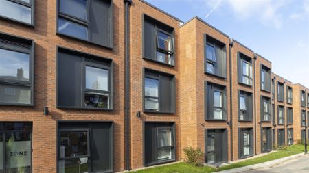 De Montfort Mews, Leicester, Leicestershire, LE1 7FW - Photo 4