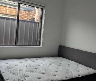 Clyde North - Photo 3