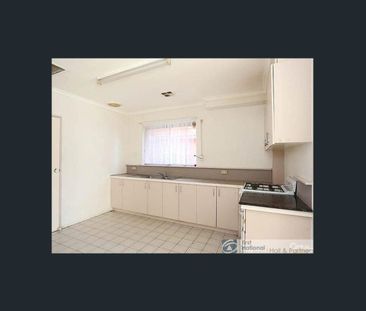 3/18 Allan Street, Noble Park, Vic 3174 - Photo 4