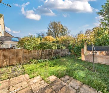 2 bedroom semi-detached house to rent - Photo 6