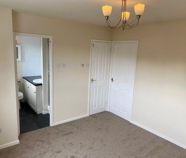 3 bedroom house to rent Kestrel Rise, Wolverhampton, WV6 - Photo 3