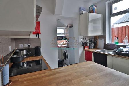 Wellingborough Road, Rushden, NN10 - Photo 4