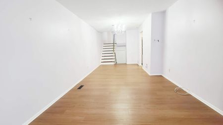 For Lease - 4 Lowbank Court, Toronto, Ontario - Photo 3