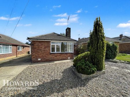 3 bedroom detached bungalow to rent - Photo 4