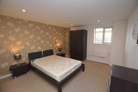 2 bedroom flat to rent - Photo 3