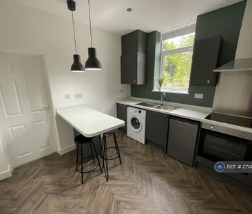 1 bedroom flat to rent - Photo 2