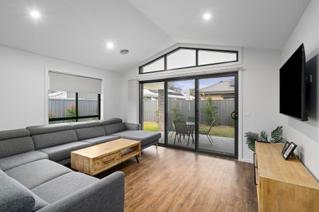 Modern Family Living - Photo 3