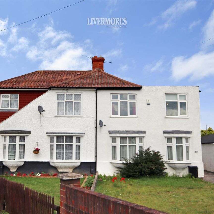 3 bedroom Semi-Detached House to let - Photo 1