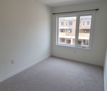 For Lease - 29 Thornbird Crescent, Brampton, Ontario - Photo 3